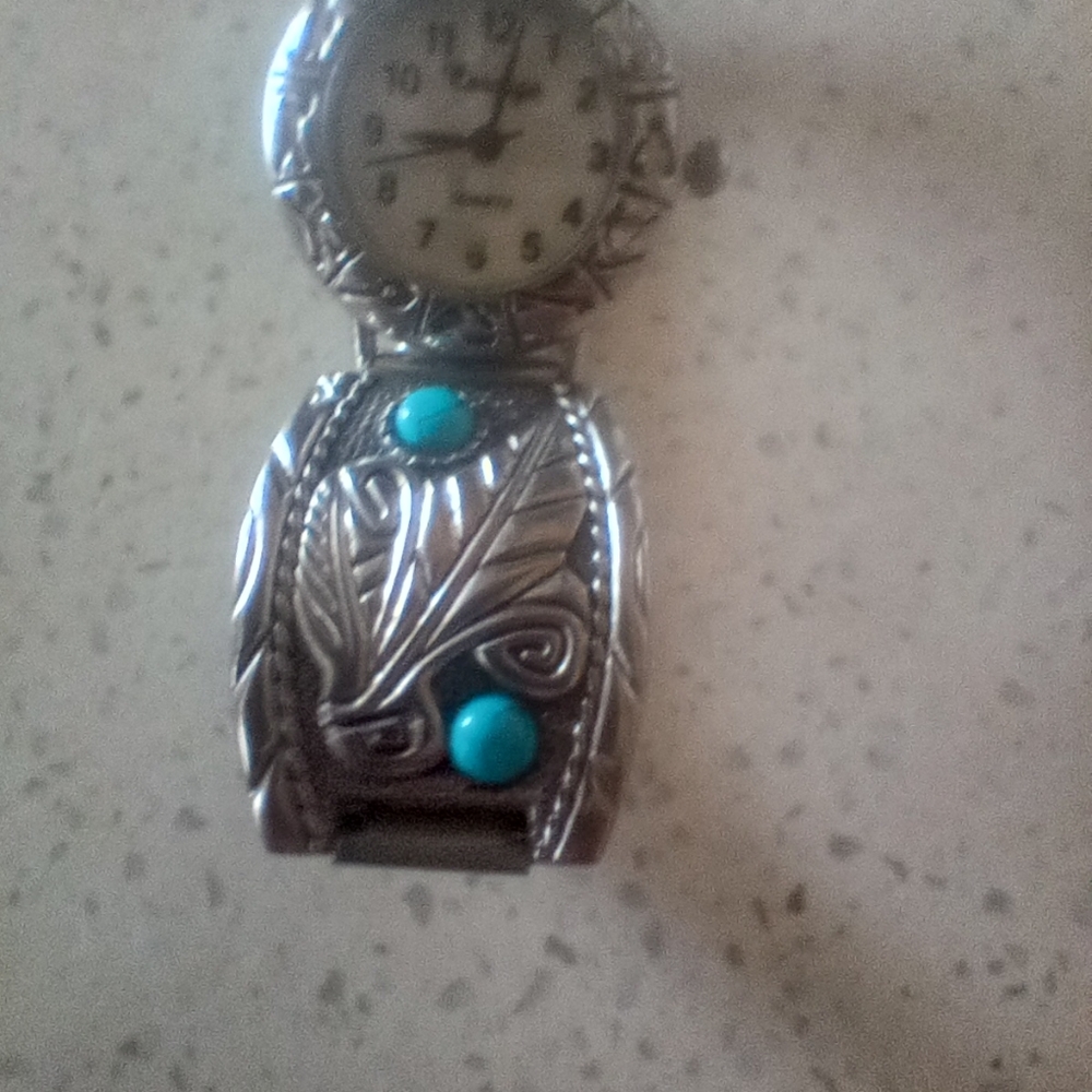 Western Style Watch - Picture 5 of 9